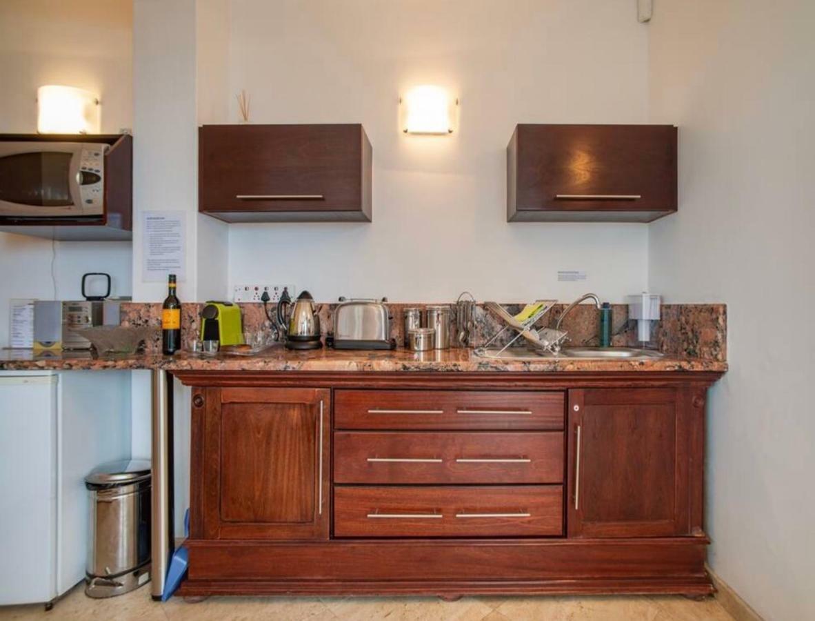 Bantry Beach Luxury Suites Città del Capo Esterno foto