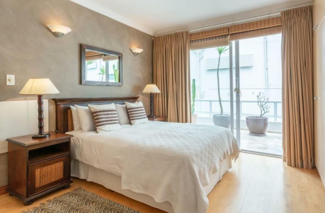 Bantry Beach Luxury Suites Città del Capo Esterno foto