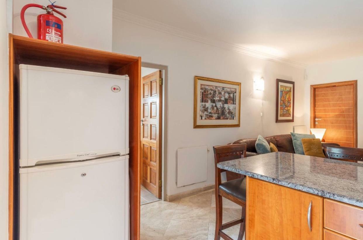 Bantry Beach Luxury Suites Città del Capo Esterno foto