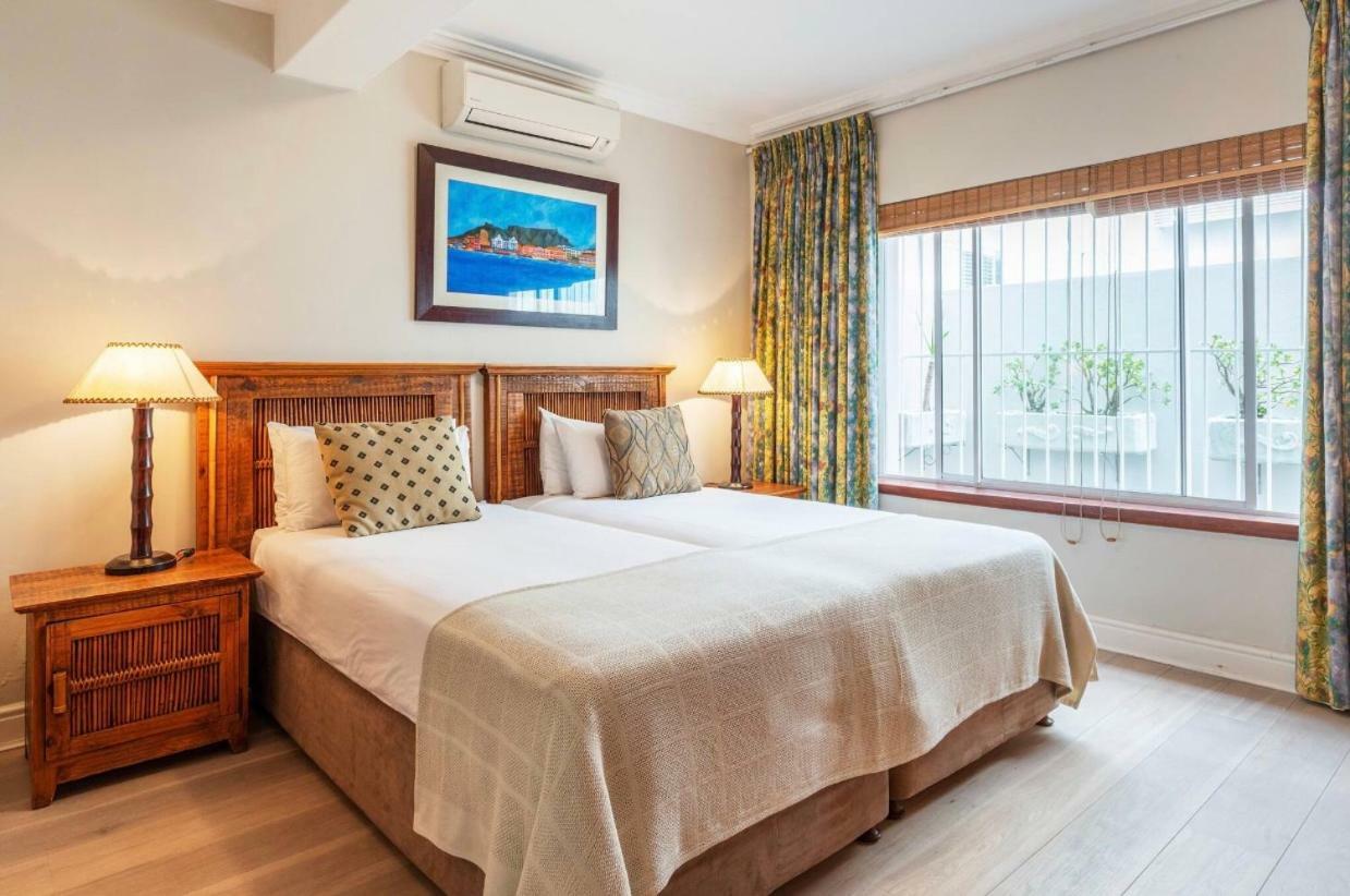 Bantry Beach Luxury Suites Città del Capo Esterno foto