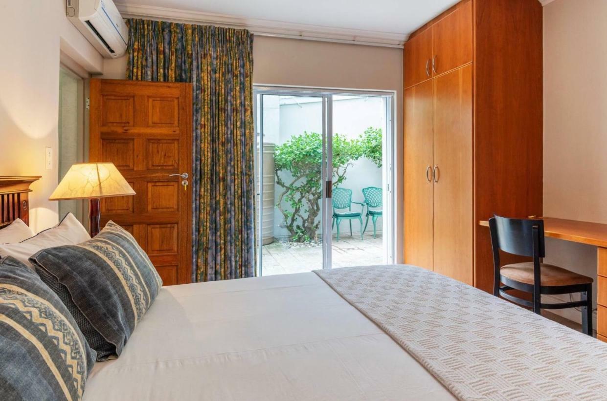 Bantry Beach Luxury Suites Città del Capo Esterno foto