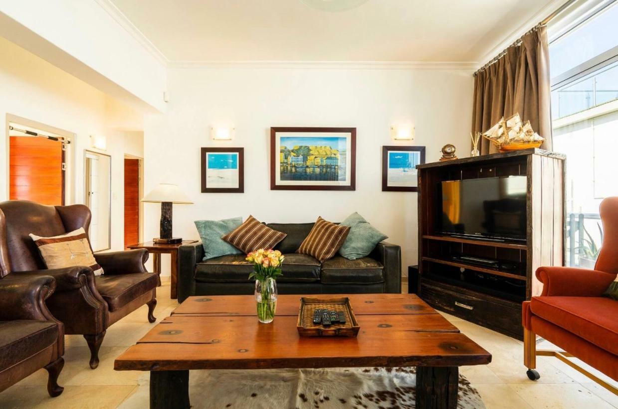 Bantry Beach Luxury Suites Città del Capo Esterno foto