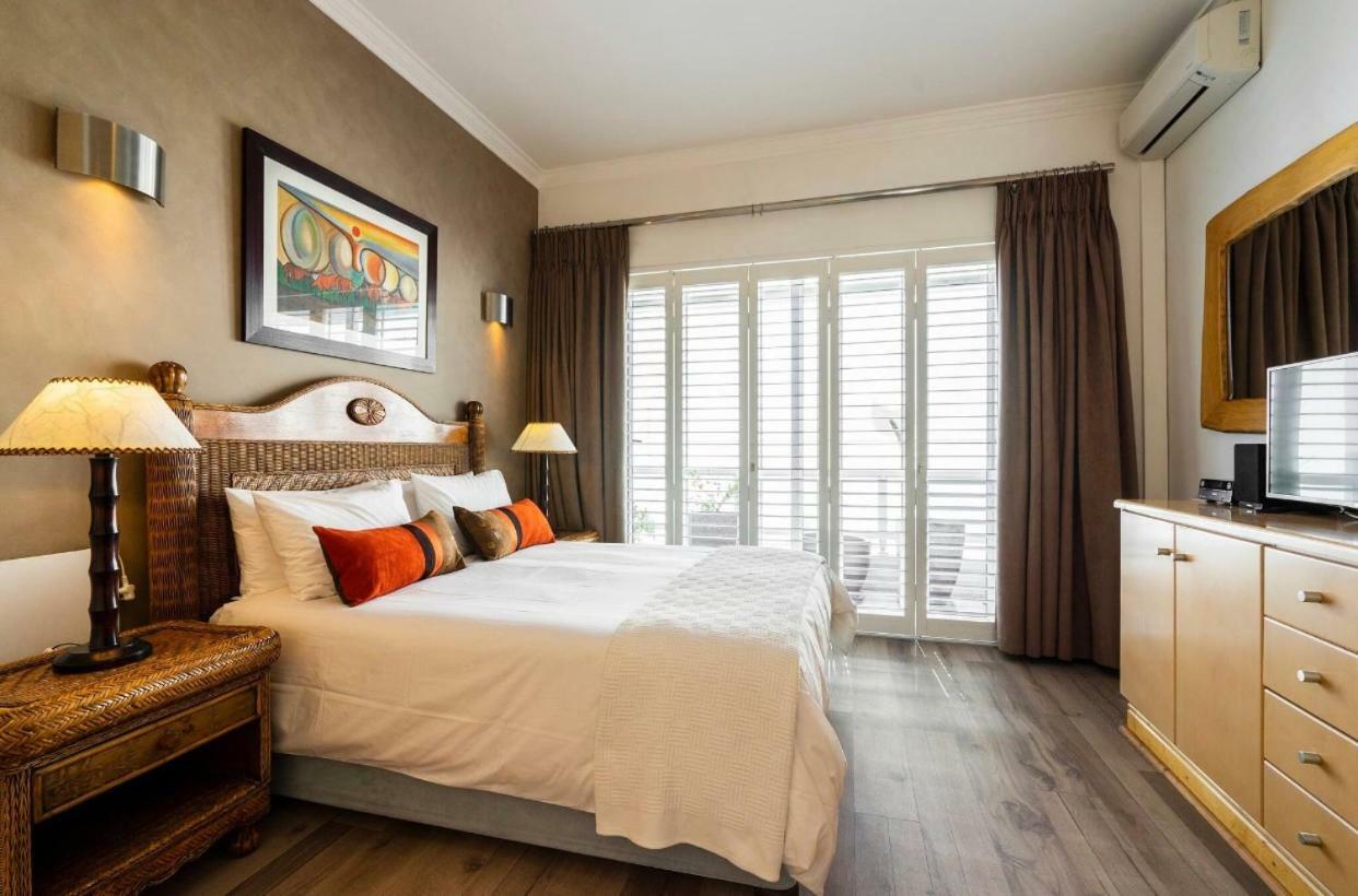 Bantry Beach Luxury Suites Città del Capo Esterno foto